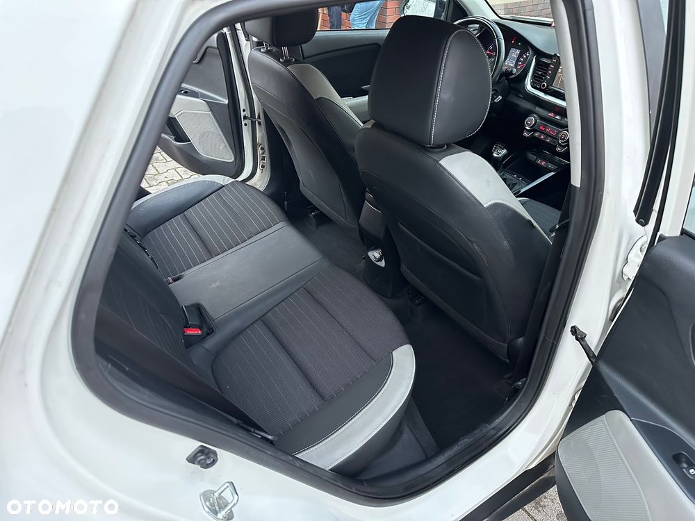 Kia Stonic - 15