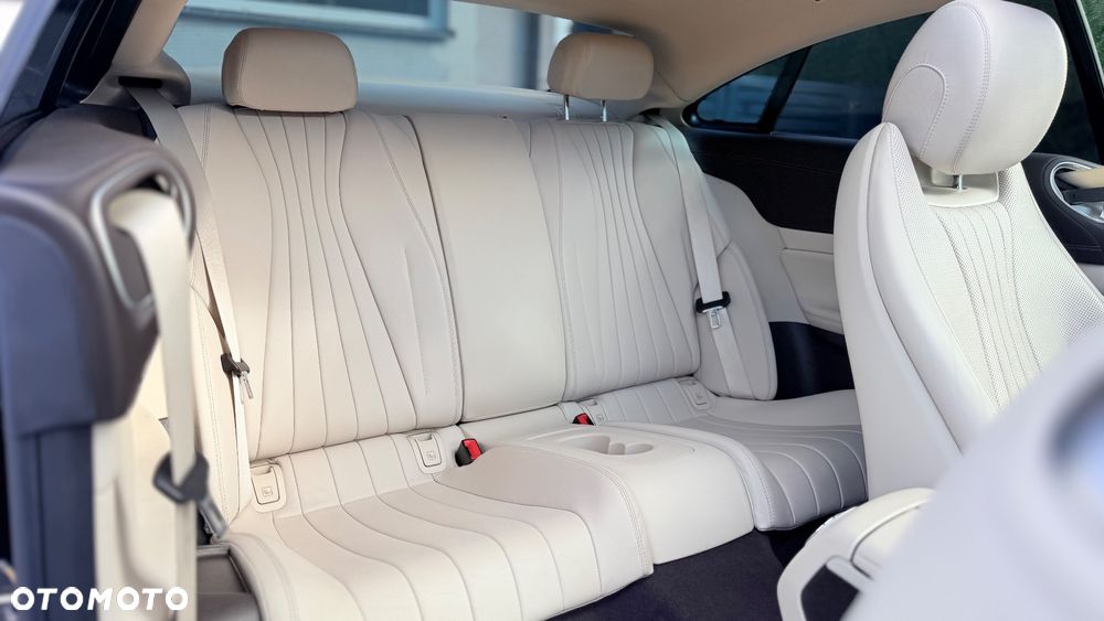 Mercedes-Benz Klasa E 220 d 4Matic 9G-TRONIC AMG Line - 27