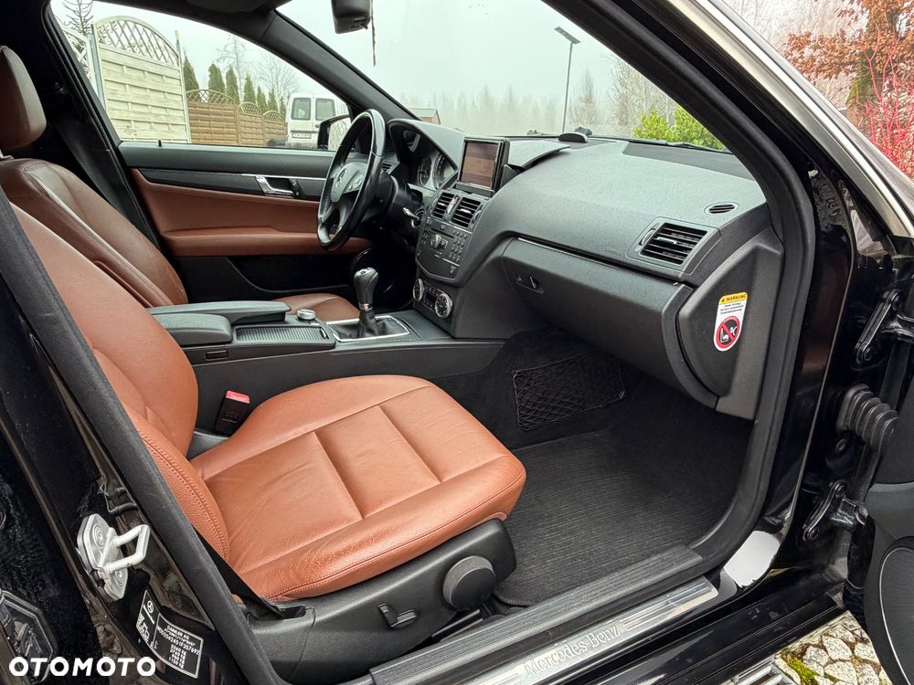 Mercedes-Benz Klasa C 180 K BlueEff Avantgarde - 21