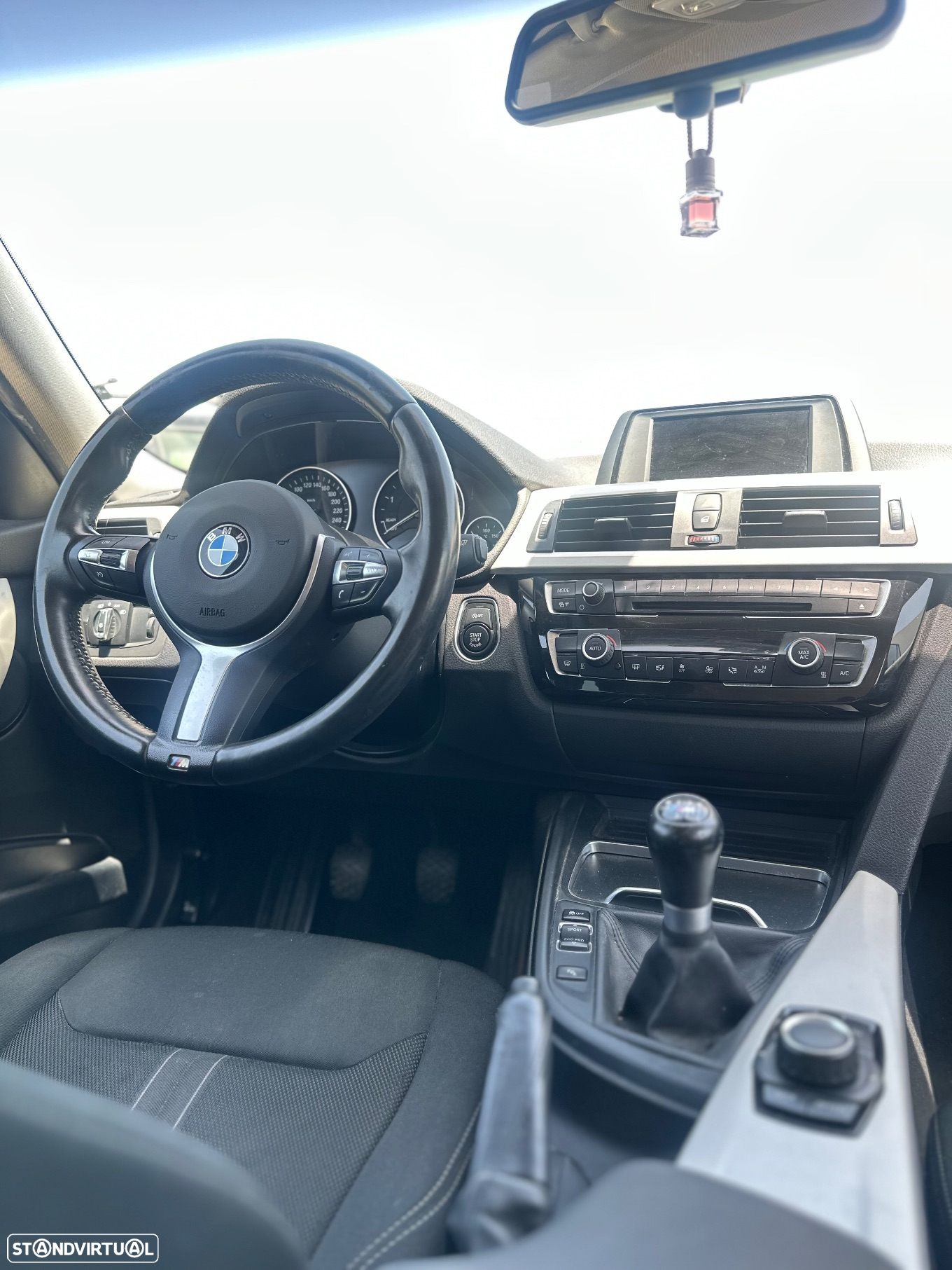 BMW 318 d Touring Line Sport - 8