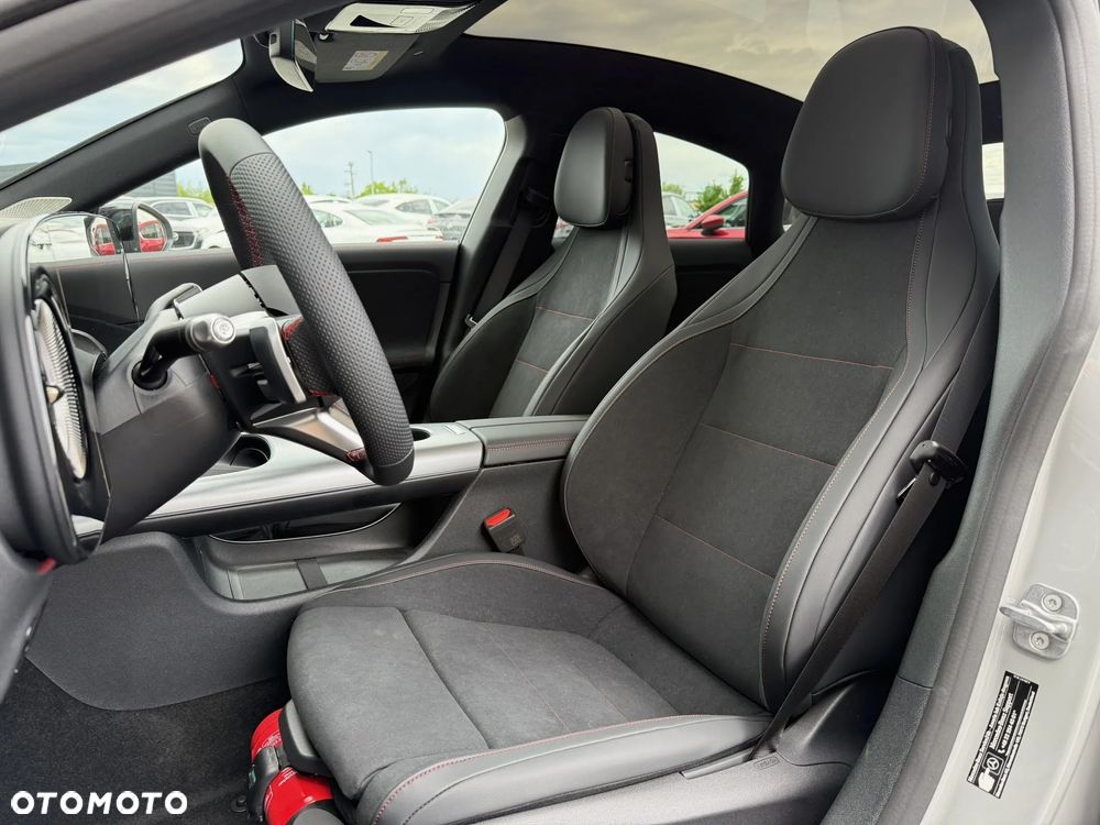 Mercedes-Benz CLA - 20