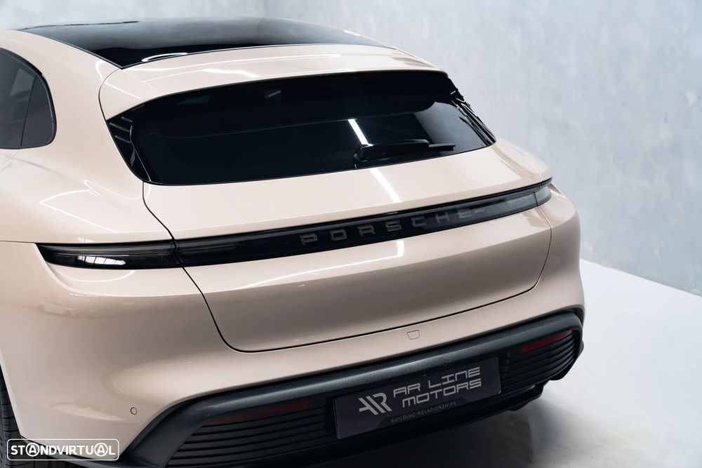Porsche Taycan Sport Turismo 4S - 13