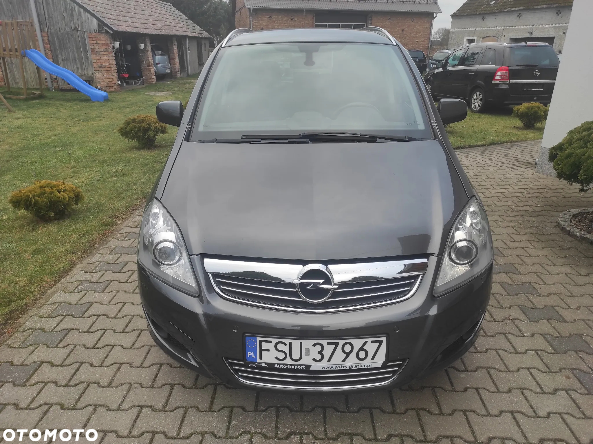 Opel Zafira 1.8 Cosmo - 4
