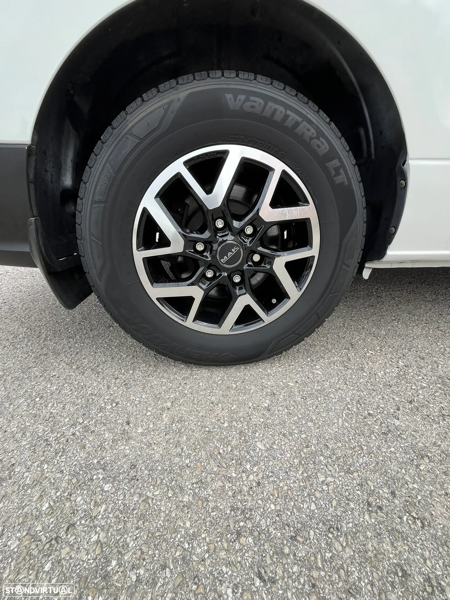 Hyundai H-1 Starex H1 2.5 CRDi - 12