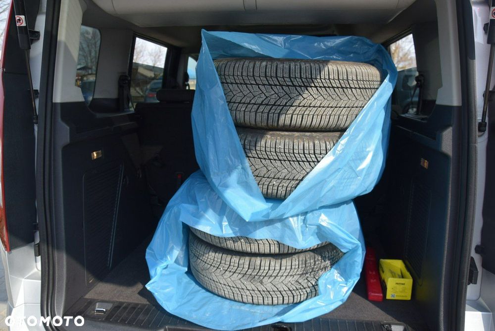 Ford Tourneo Connect 1.6 TDCi Titanium - 16