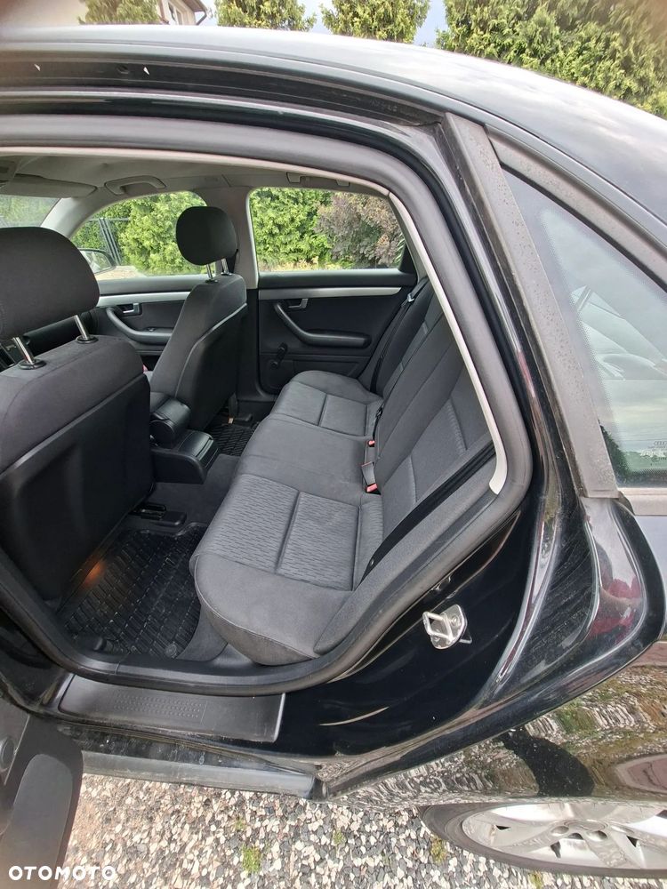 Audi A4 Limousine - 6