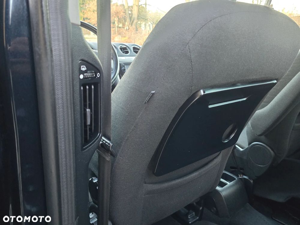 Ford Galaxy 2.0 Ghia - 31