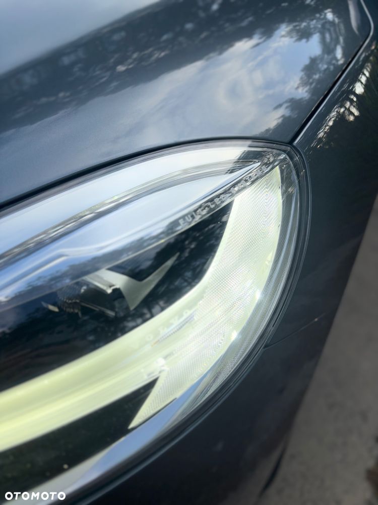 Volvo V40 T3 Drive-E Kinetic - 9