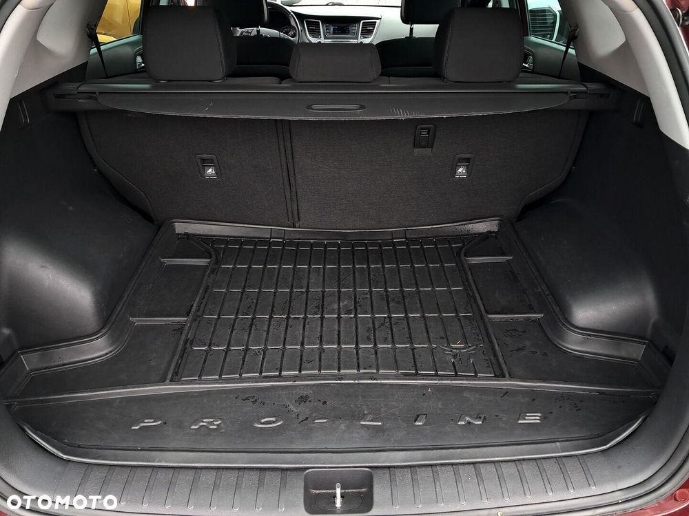 Hyundai Tucson 1.7 CRDI BlueDrive Comfort 2WD - 11