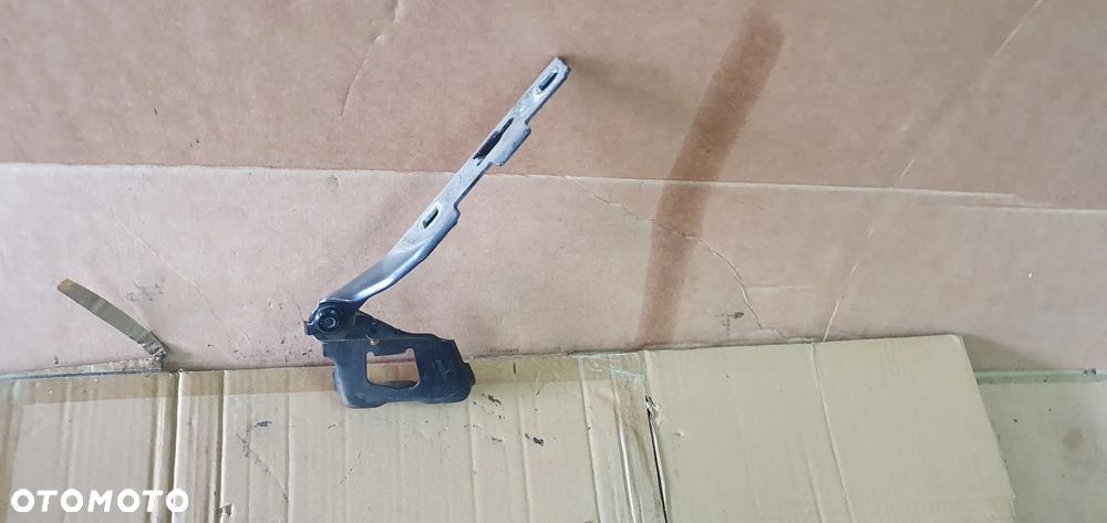 Zawias maski lewy przód przedni Audi A4 B8 Lift 8K0823301D - 2