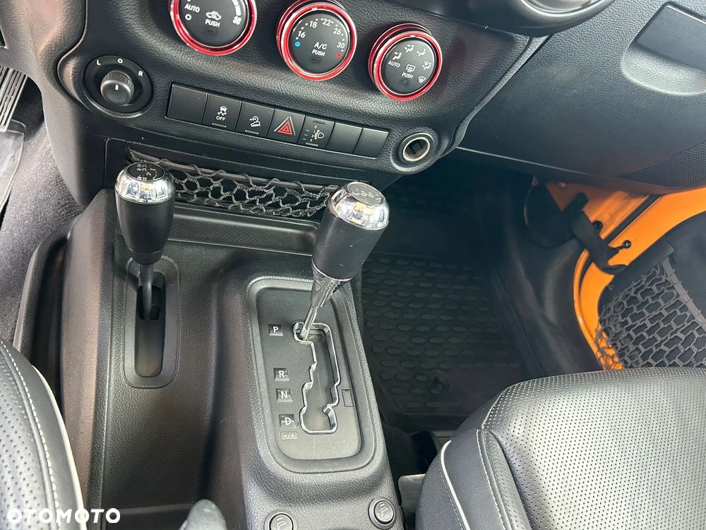 Jeep Wrangler - 13