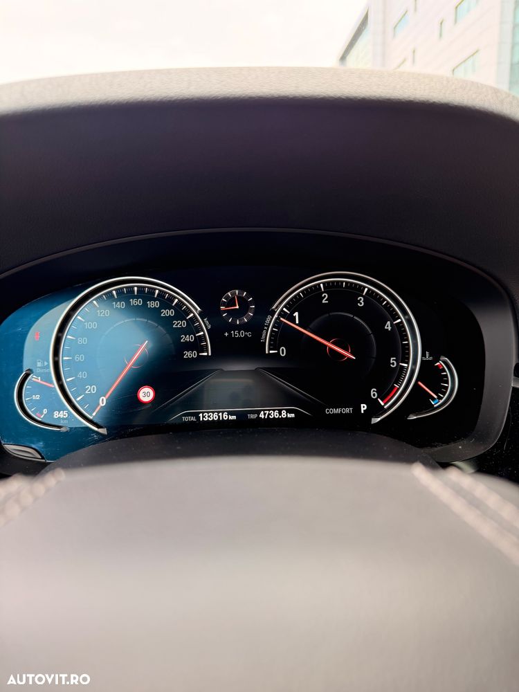 BMW Seria 5 520d AT - 2