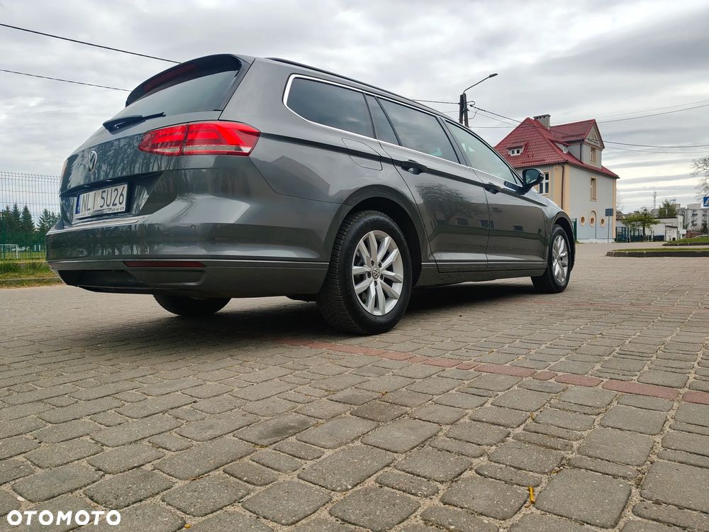 Volkswagen Passat 2.0 TDI (BlueMotion Technology) Comfortline - 27