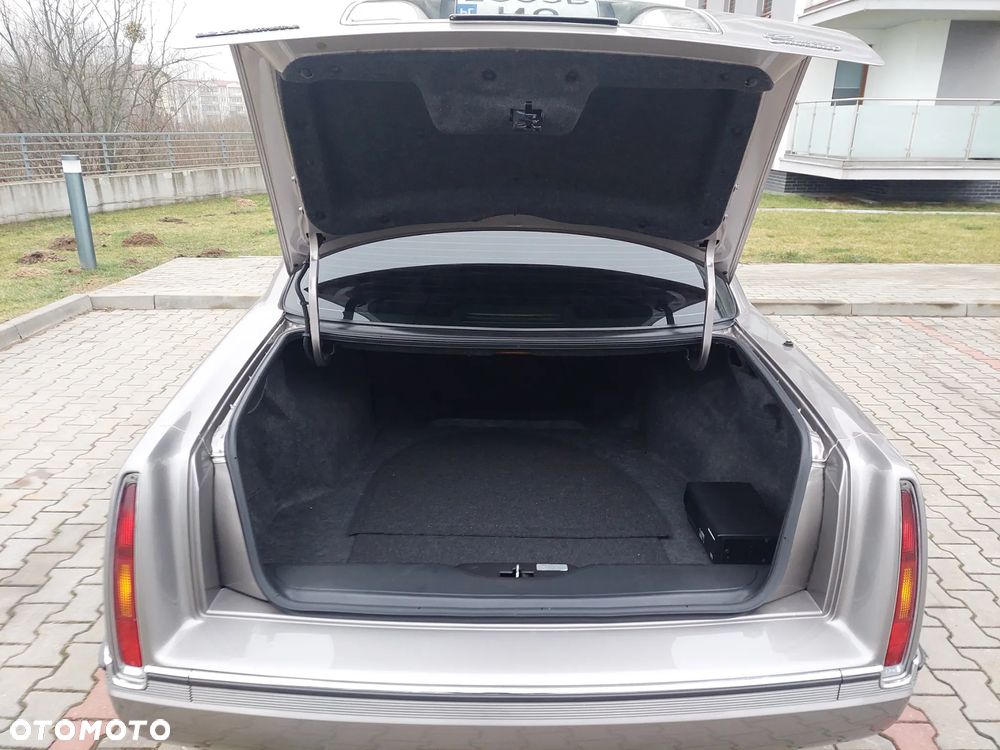 Cadillac Deville 4.6 DTS - 23