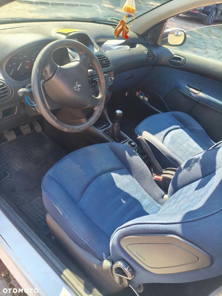 Peugeot 206 - 7