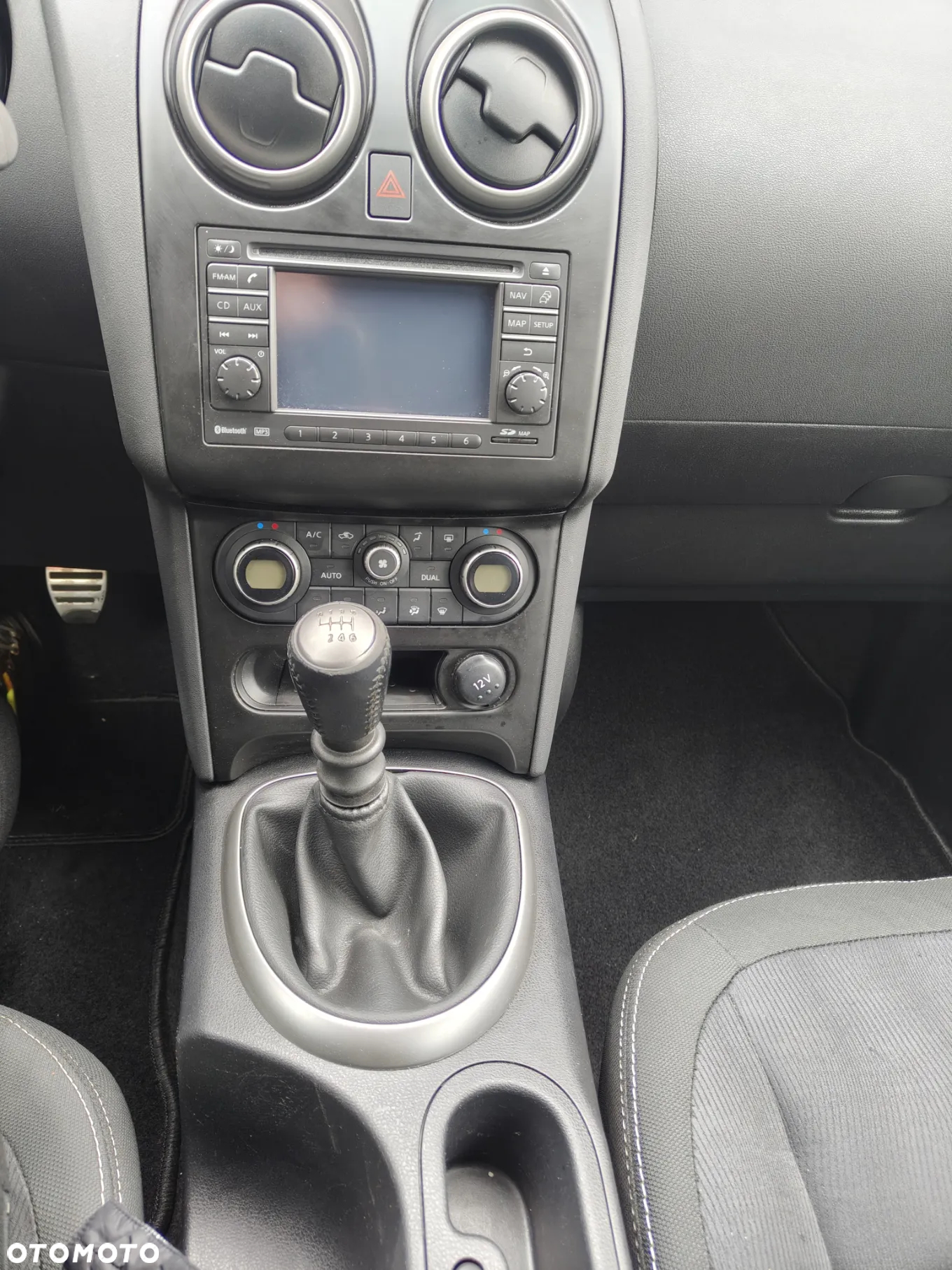 Nissan Qashqai 2.0 dCi DPF tekna - 12