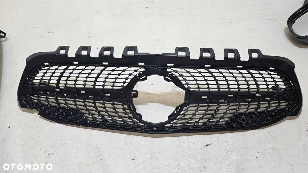 GRILL ATRAPA CHŁODNICY MERCEDES A-KLASA W177 A1778880200