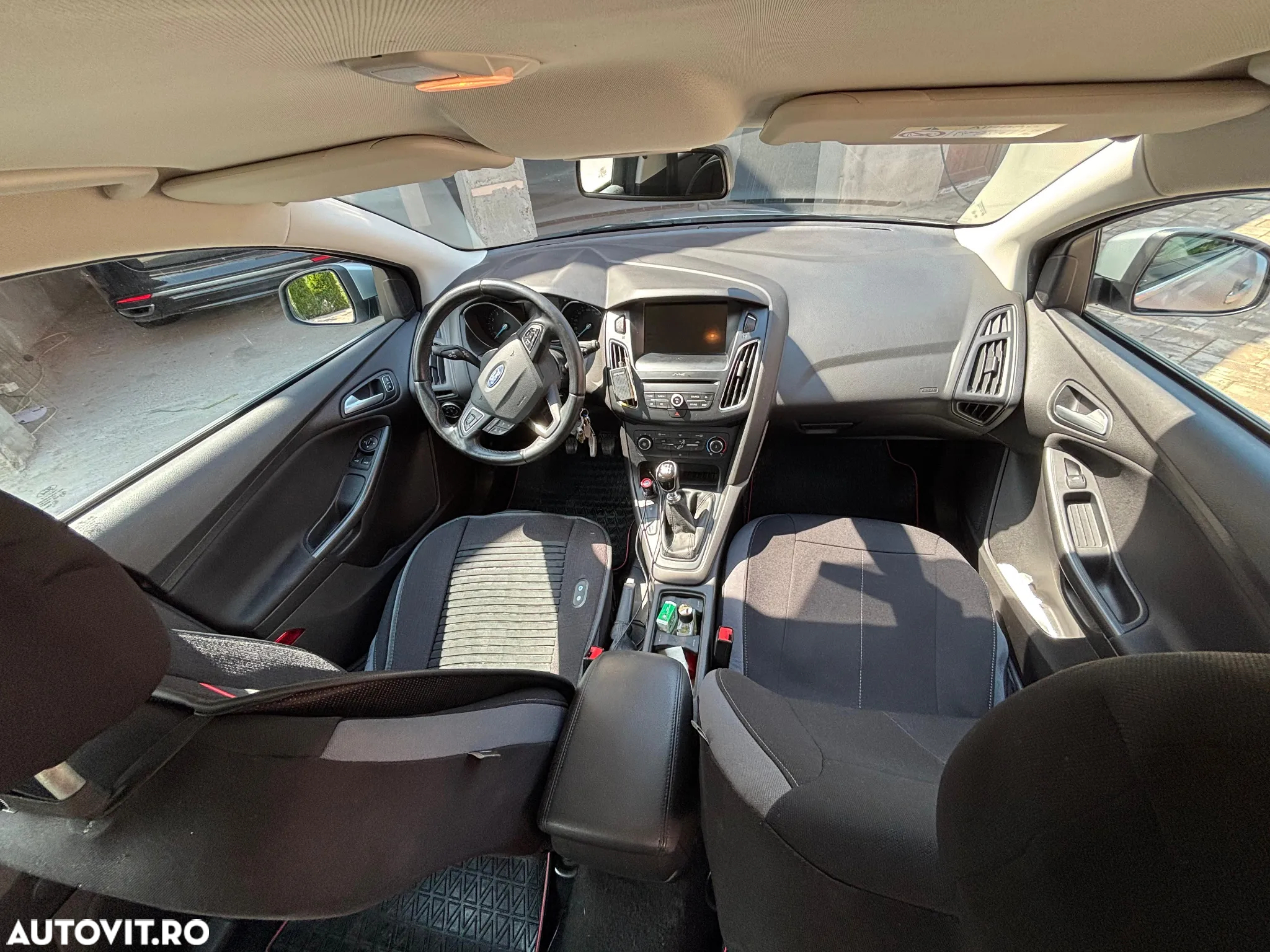 Ford Focus 1.0 EcoBoost Active - 10
