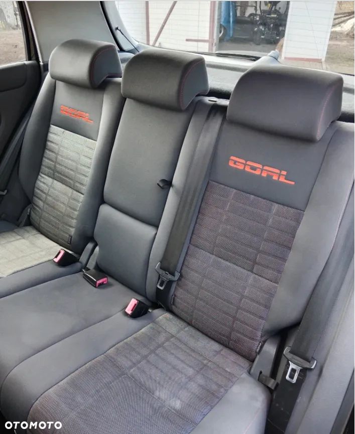 Volkswagen Golf Plus 1.9 TDI DPF Goal - 27