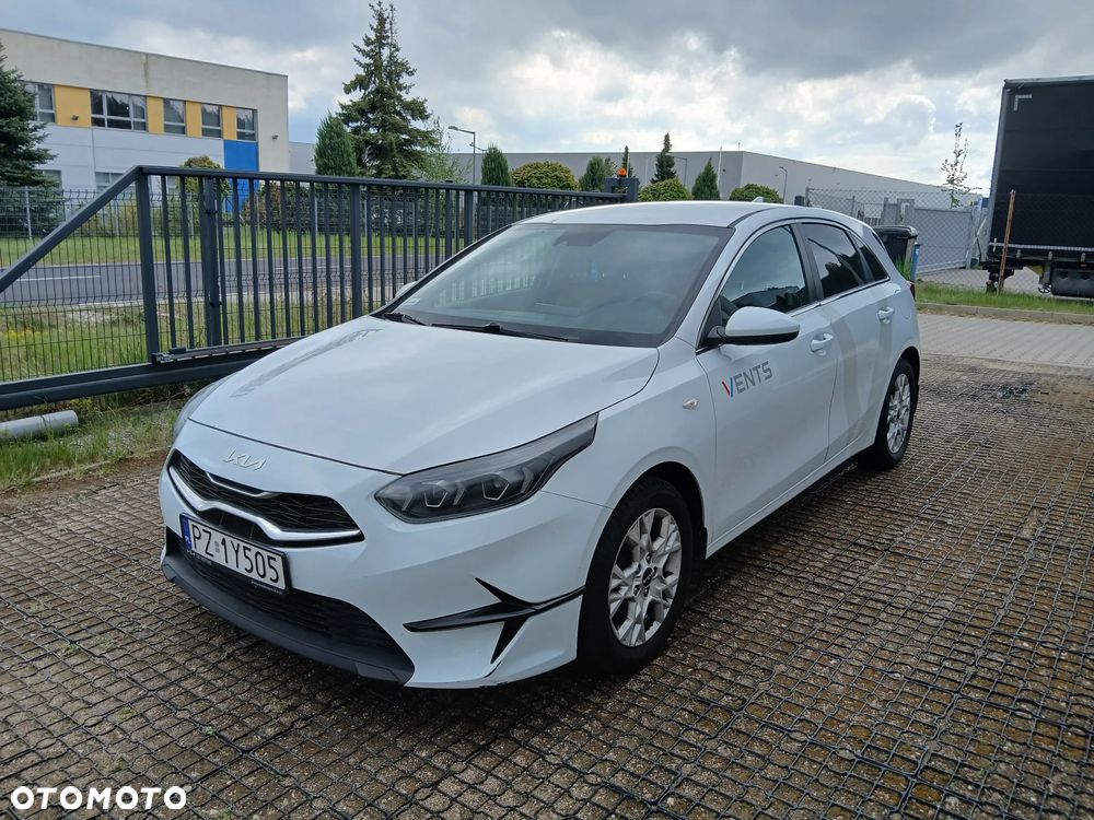 Kia Ceed 1.5 T-GDI M - 2