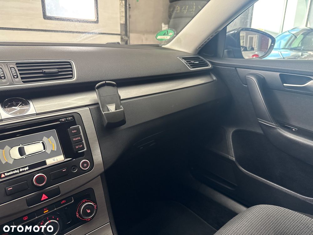 Volkswagen Passat 2.0 TDI DPF Comfortline - 25
