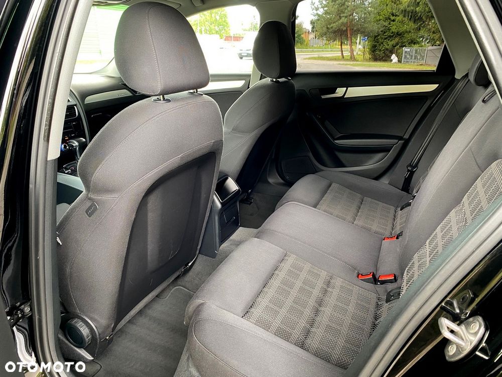 Audi A4 Avant 2.0 TDI DPF clean diesel quattro S tronic S line Sportpaket - 10