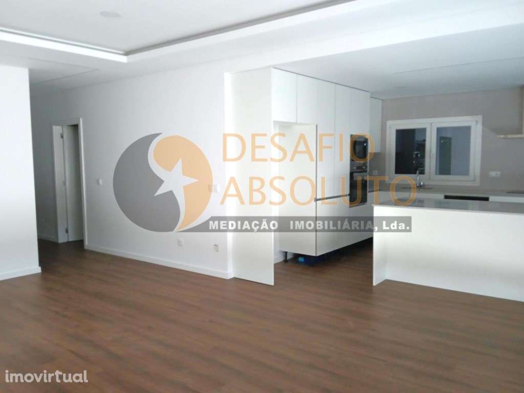 MORADIA T4 NOVA - FERNÃO FERRO - Grande imagem: 3/16