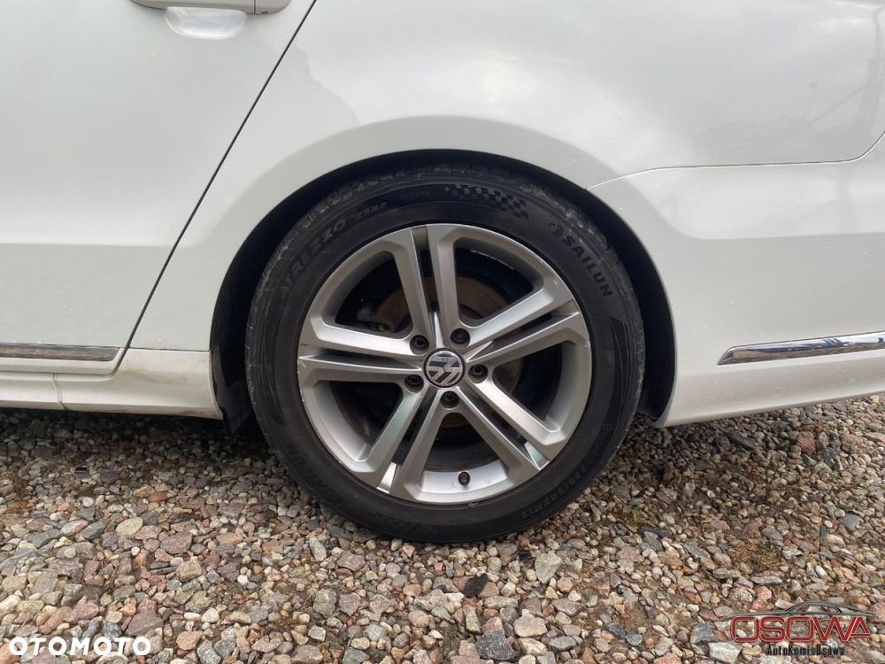Volkswagen Passat - 37