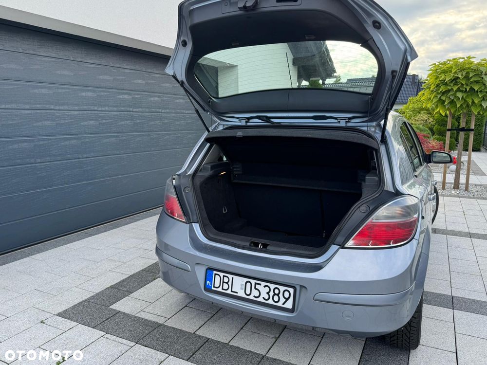 Opel Astra 1.6 Essentia - 20