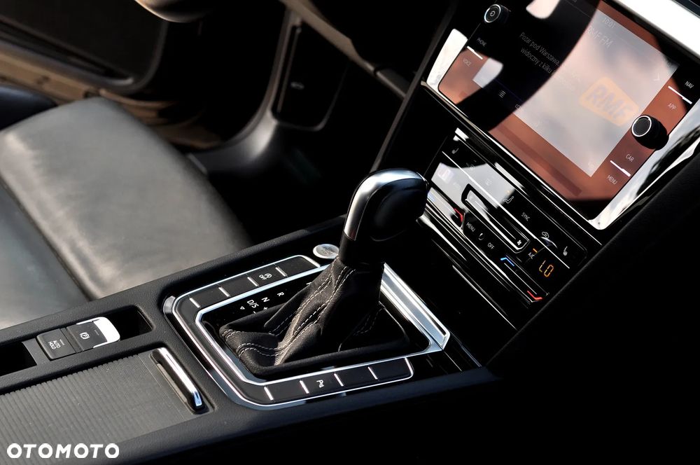 Volkswagen Arteon 2.0 TDI SCR 4Motion DSG R-Line - 20