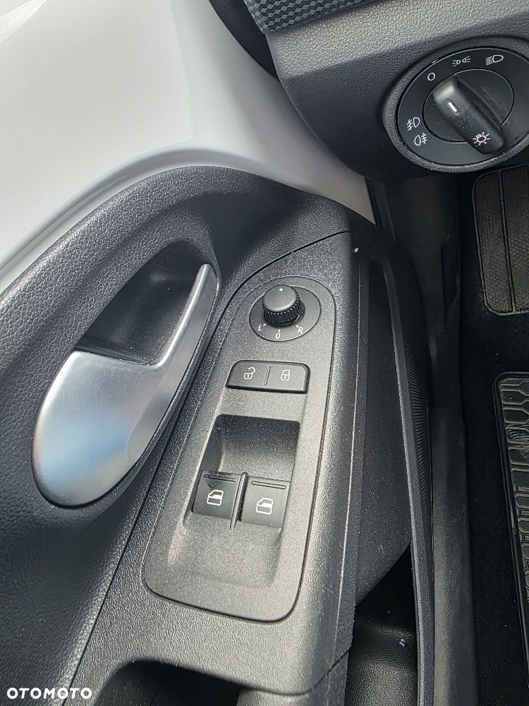 Volkswagen up! Active - 16