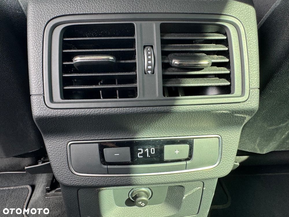 Audi Q5 50 TFSI e Quattro S tronic sport - 21