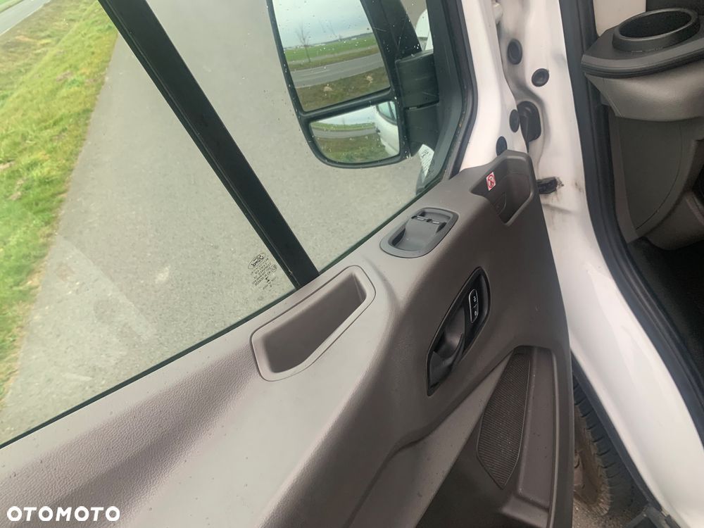 Ford Transit - 24