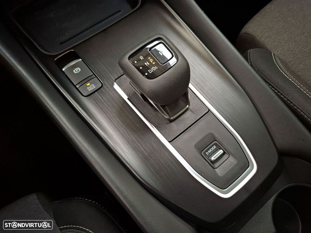 Nissan Qashqai 1.3 DIG-T N-Connecta LED+TT+SKY Xtronic - 18