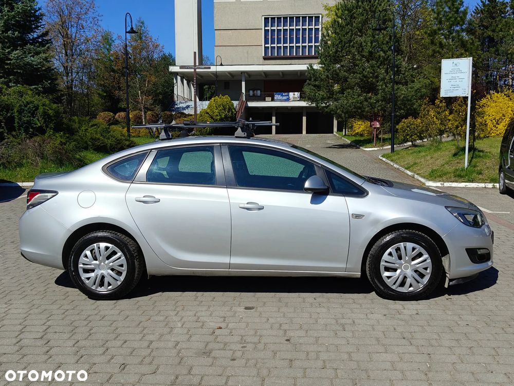 Opel Astra 1.6 Sport - 3