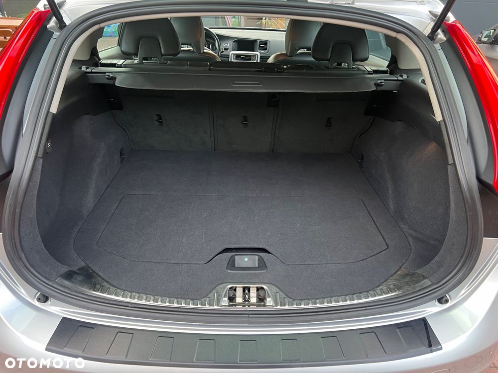 Volvo V60 Cross Country D3 Drive-E Summum - 11