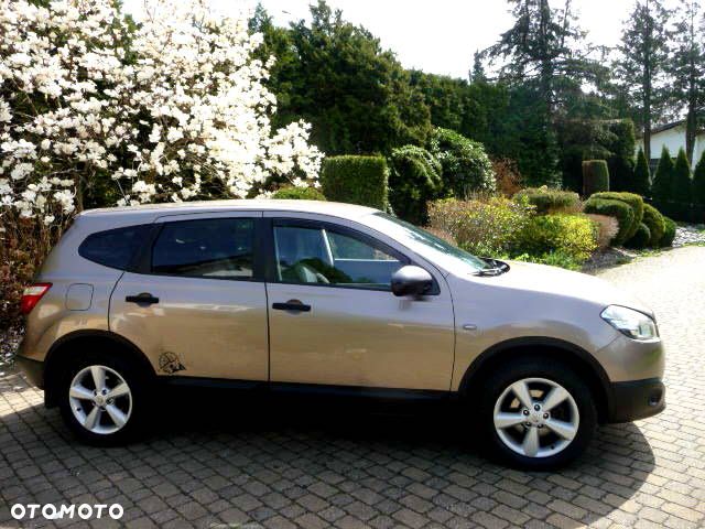 Nissan Qashqai+2 2.0 Tekna Premium - 4