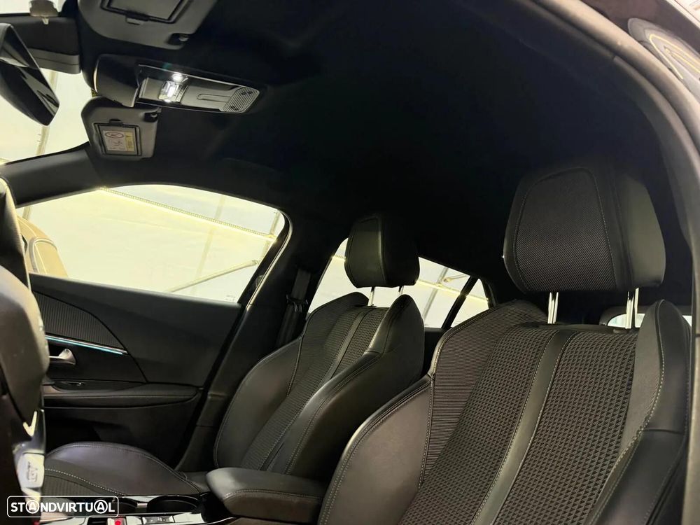 Peugeot 2008 1.5 BlueHDi GT Pack EAT8 - 52