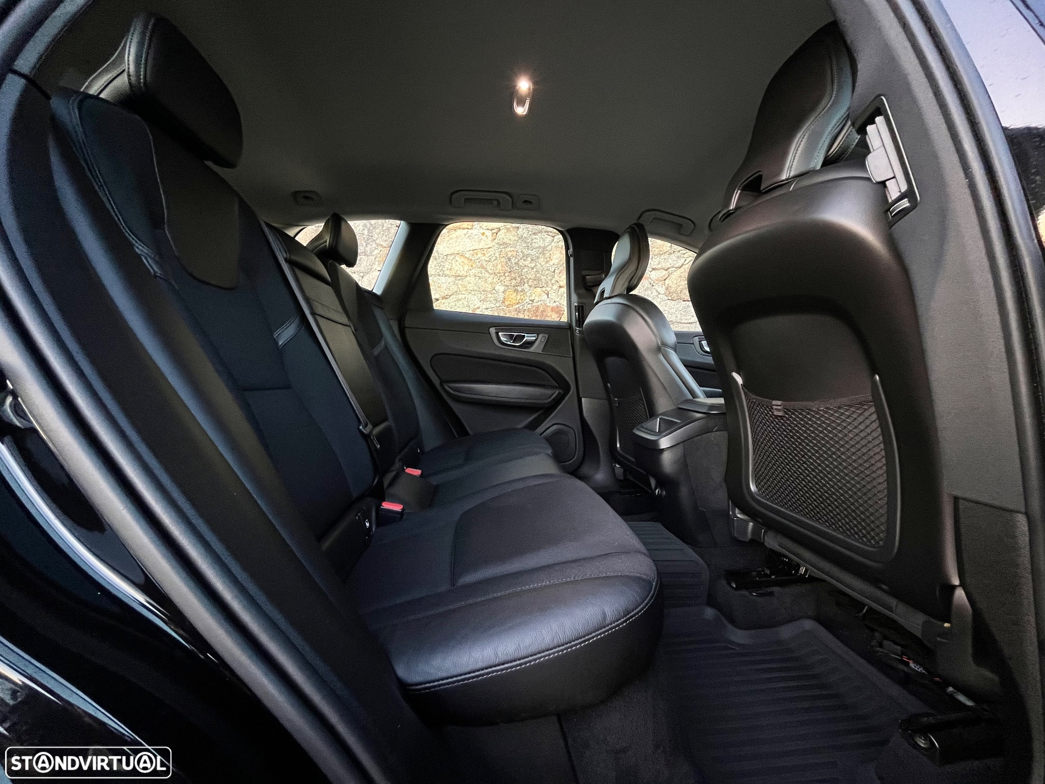 Volvo XC 60 2.0 D4 Momentum AWD Geartronic - 8