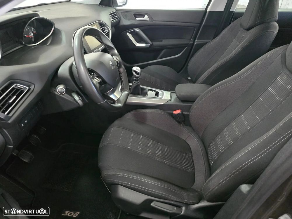 Peugeot 308 1.2 PureTech Allure Pack - 16