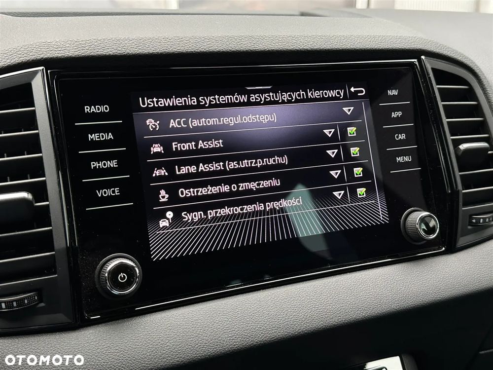 Skoda Karoq 1.5 TSI ACT Sportline DSG - 29
