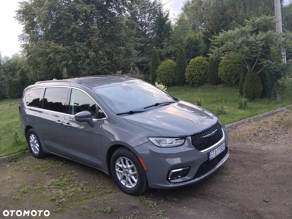 Chrysler Pacifica - 4