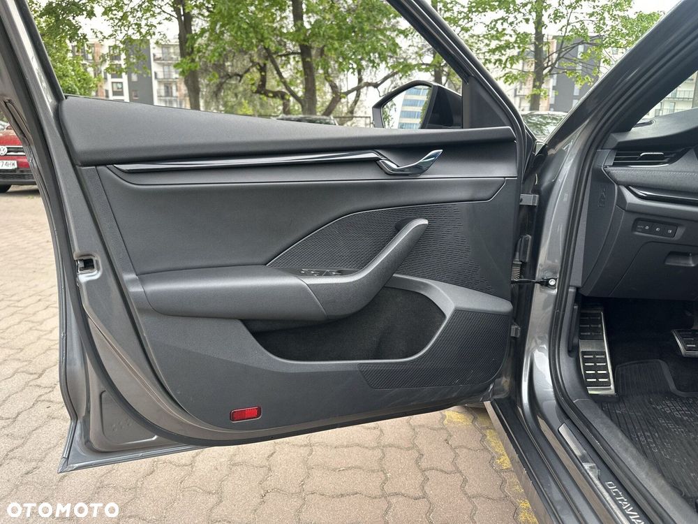 Skoda Octavia 1.5 TSI mHEV Sportline DSG - 12