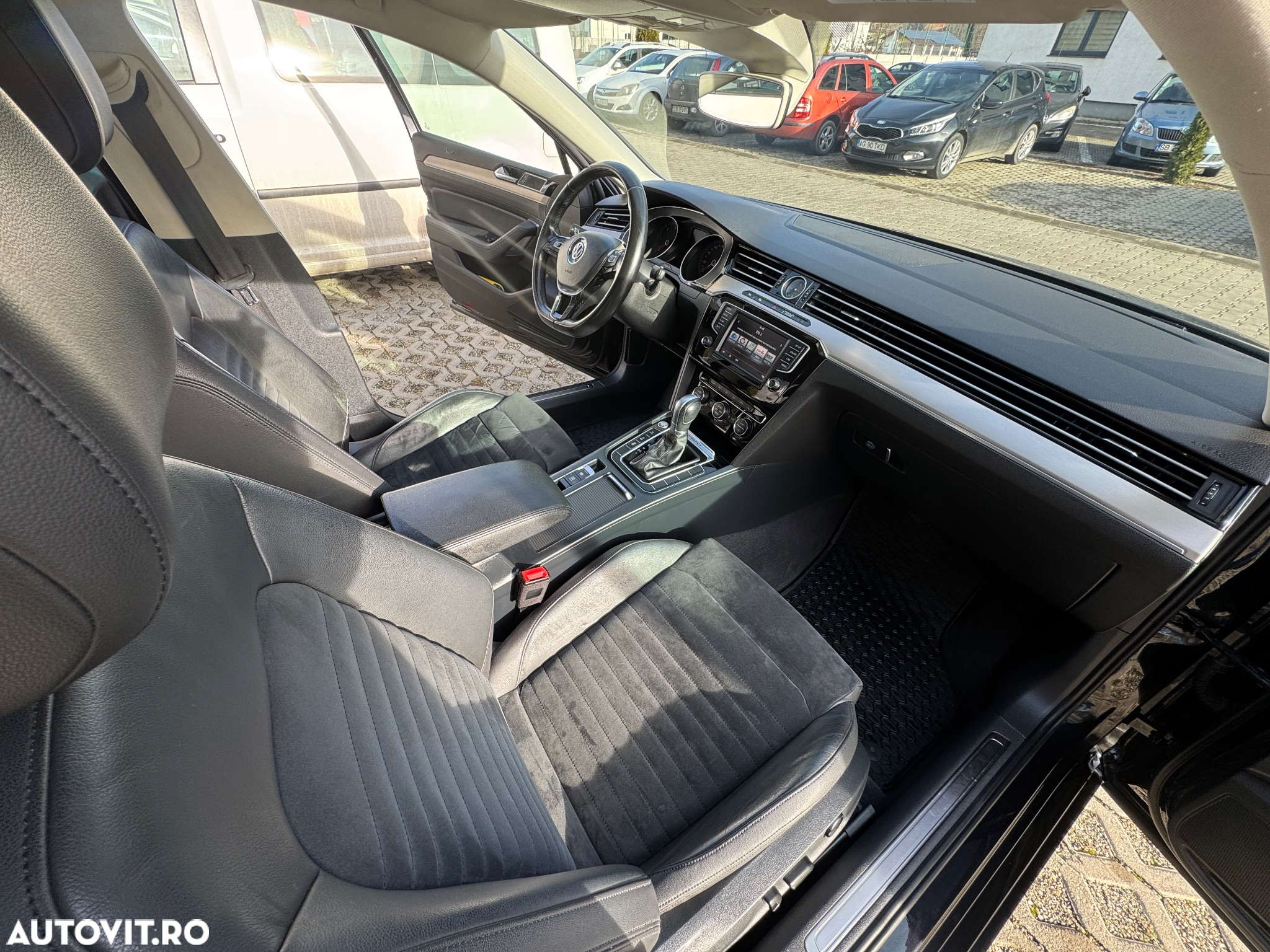 Volkswagen Passat 2.0 TDI DSG 4Motion Highline - 14