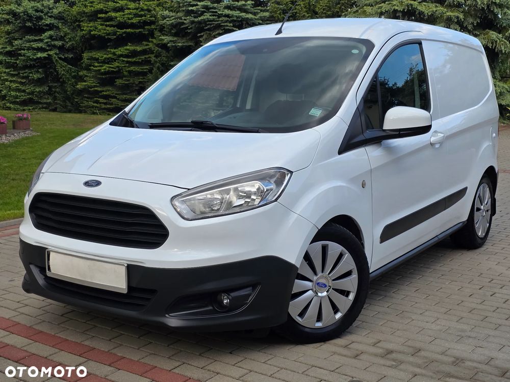 Ford Transit Courier - 1