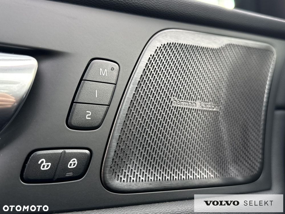 Volvo XC 60 - 22