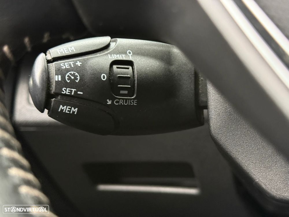 Peugeot 3008 PureTech 130 Stop & Start GPF EAT8 Active Business-Pack - 9