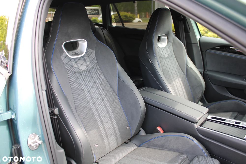 Volkswagen Passat Variant 2.0 TDI SCR 4Mot R-Line DSG - 21