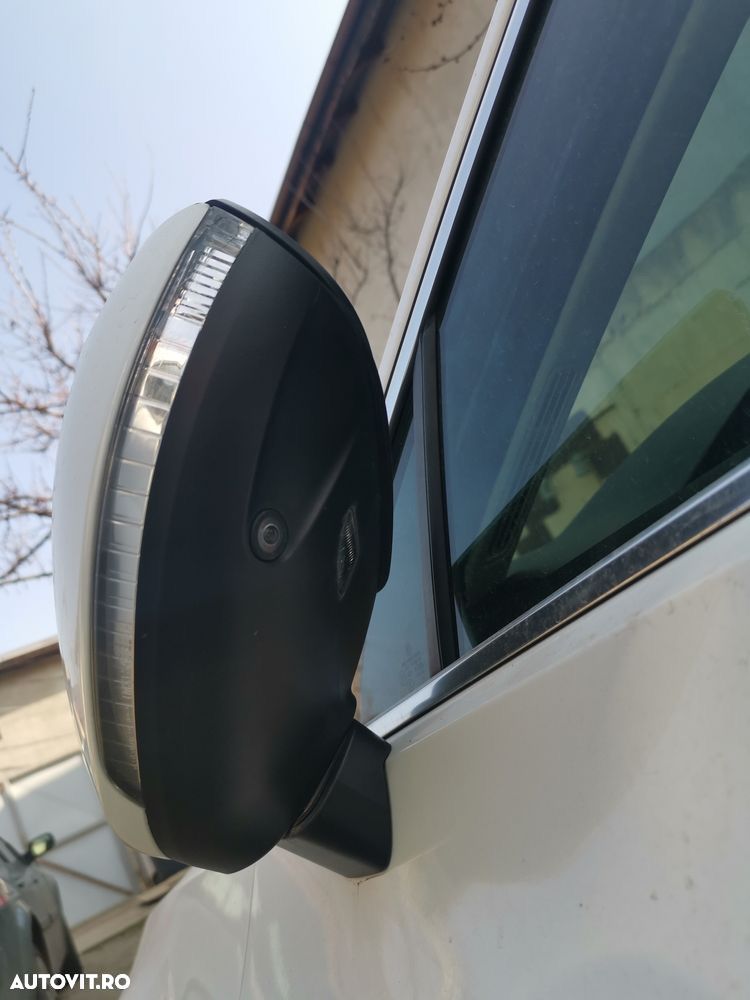 Volkswagen Passat Variant 2.0 TDI DSG 4Motion Highline - 19