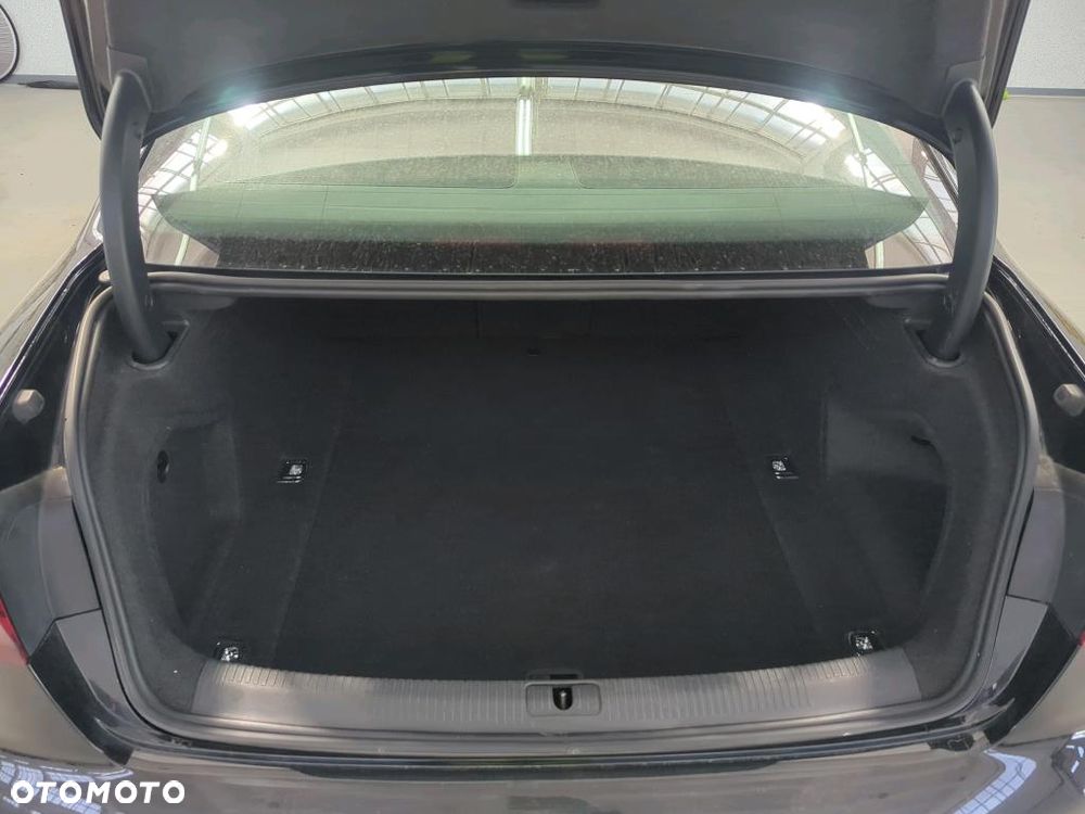 Audi A4 Limousine 35 TFSI mHEV S Line S tronic - 11